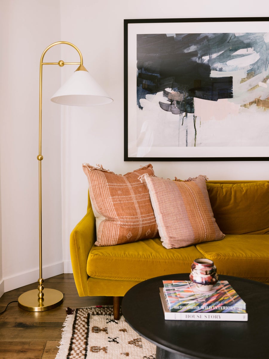 Mitzi Sang Floor Lamp — HL682401-AGB