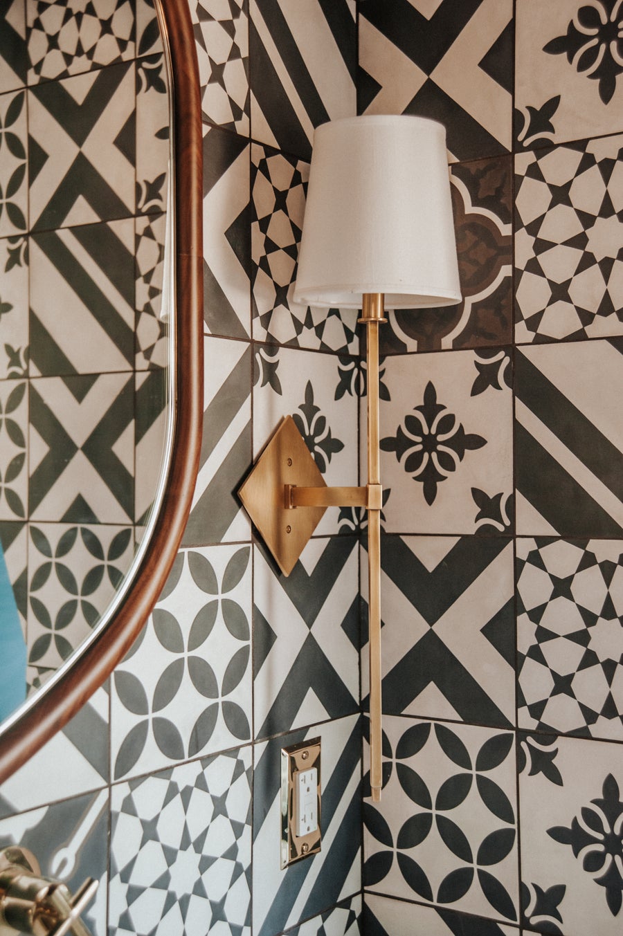 Hudson Valley Lighting Cortland Wall Sconce — Aged Brass