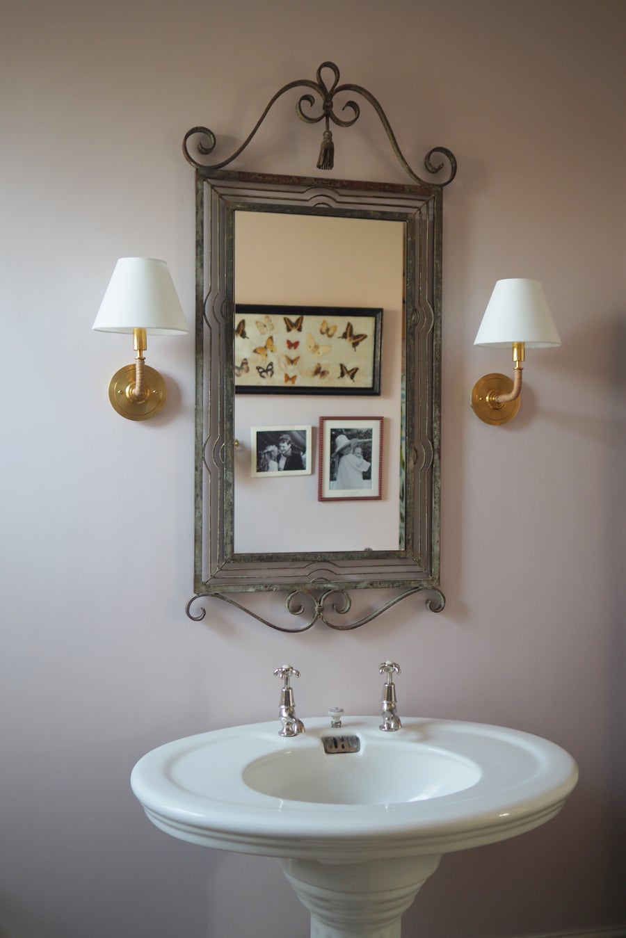 Hudson Valley Lighting Curves No.1 Wall Sconce — Aged Brass