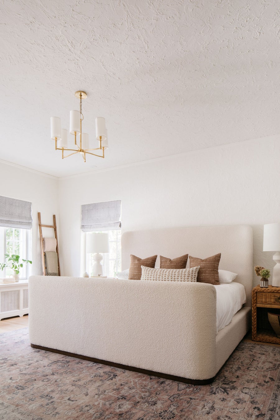 Hudson Valley Lighting Dillon Chandelier — Aged Brass