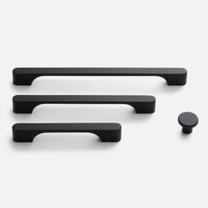 Roland Pull in True Black thumbnail 2