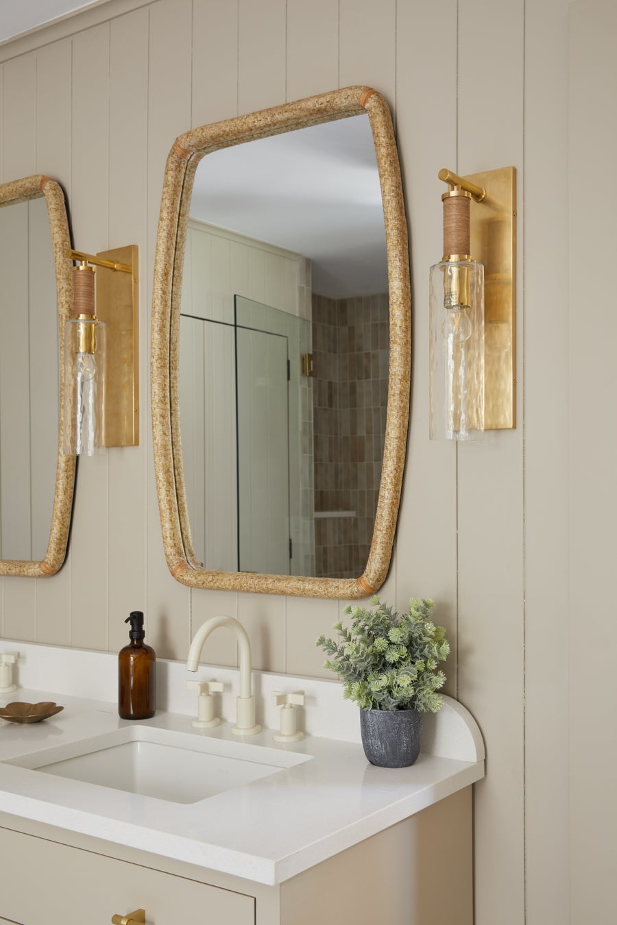 Hudson Valley Lighting EASTCHESTER Wall Sconce — Aged Brass