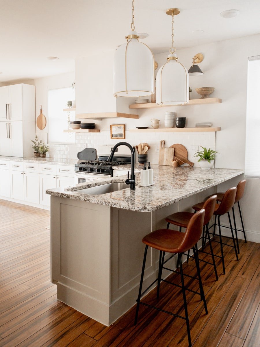Hudson Valley Lighting Eldridge Pendant — Aged Brass
