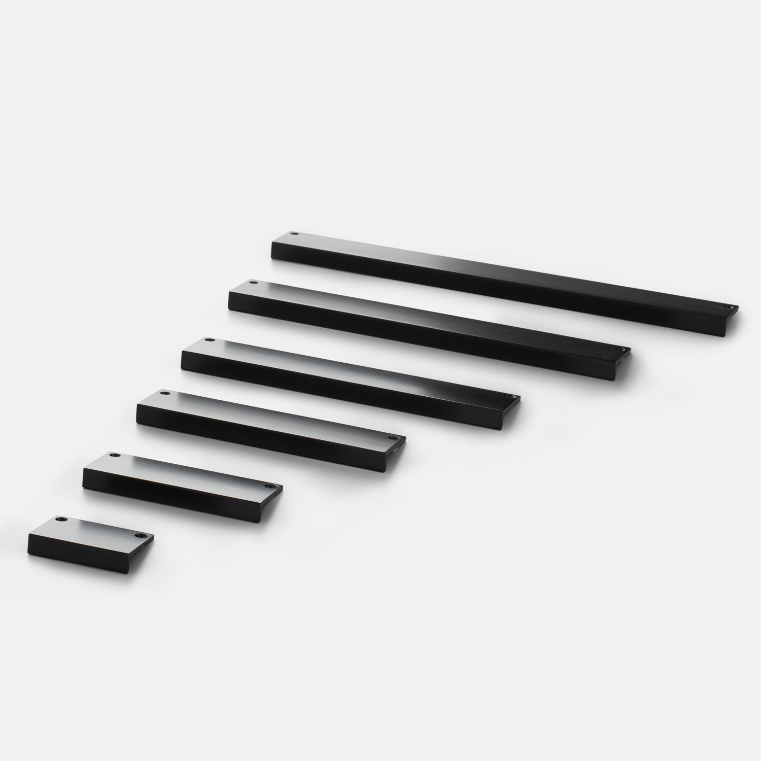 Ledge Pull in BLACK