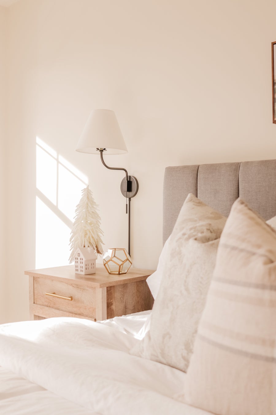 Mitzi Patti Plug-In Sconce — HL240101-OB