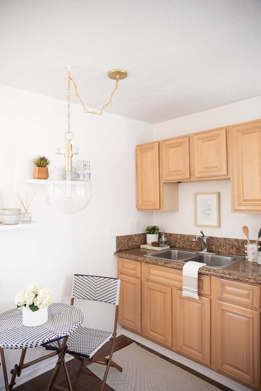 Hudson Valley Lighting Ivy Pendant — Aged Brass