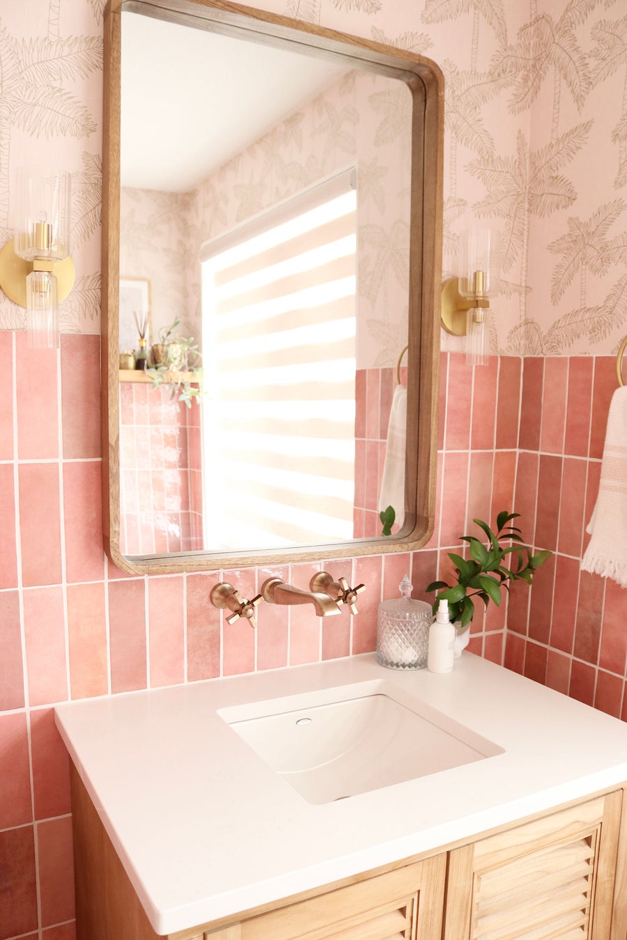 Mitzi Tabitha Wall Sconce — H384301-AGB