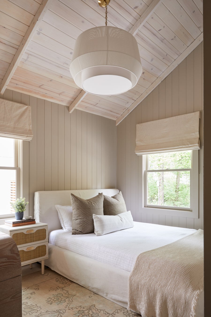 Hudson Valley Lighting Debi Pendant — Aged Brass