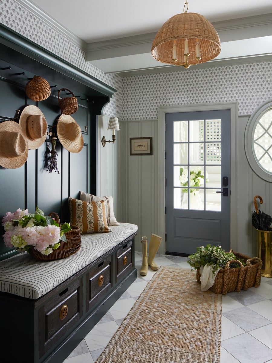 Mitzi Arwen Chandelier — H859804-AGB