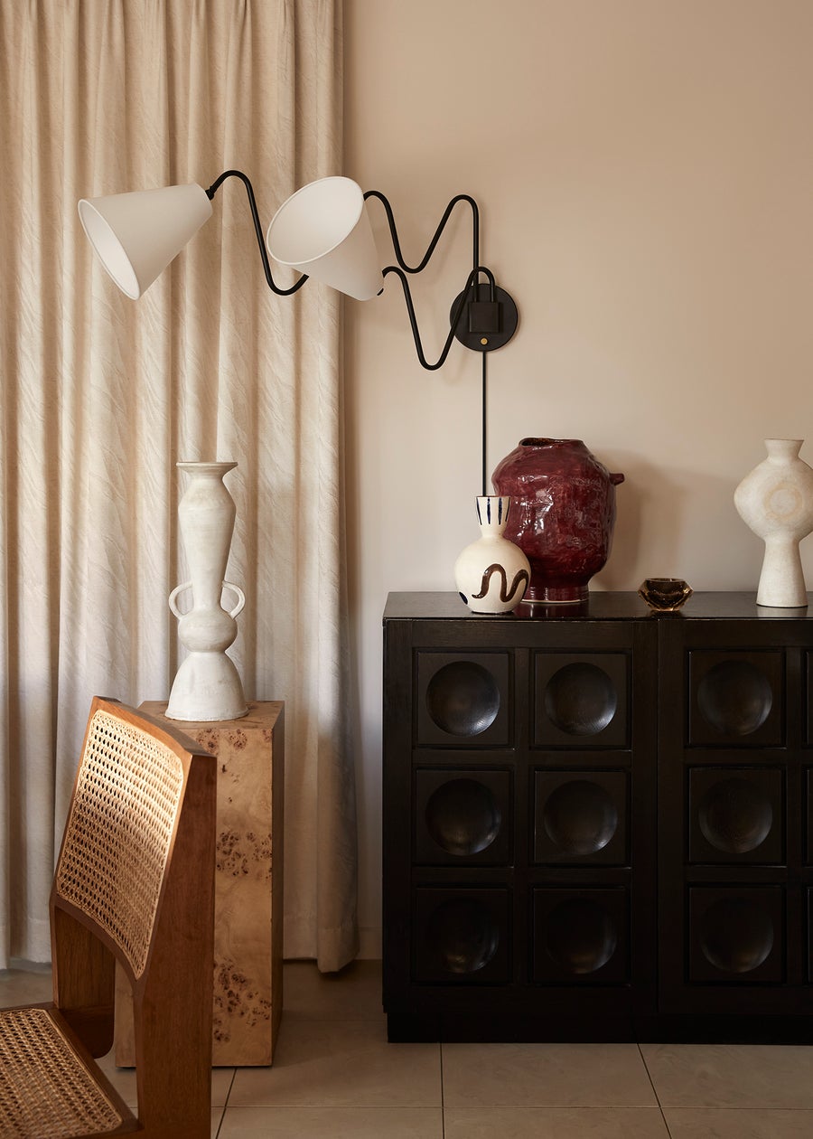Mitzi Onda Plug-In Sconce — HL699102-SBK