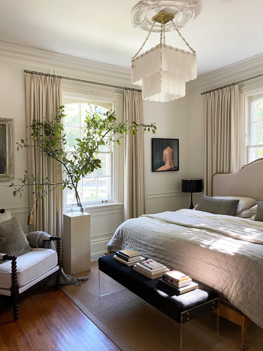 Hudson Valley Lighting MOISSANITE CHANDELIER — Aged Brass