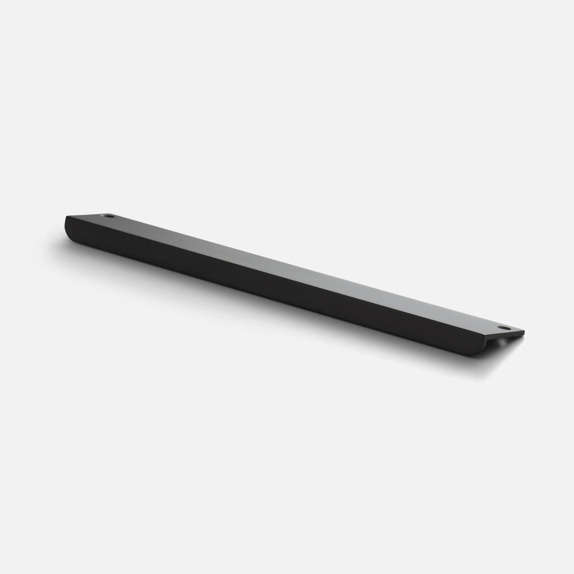 Linn Pull in True Black